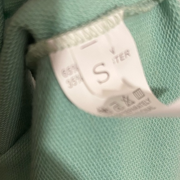 Sale!!! Crop top - Picture 3 of 3